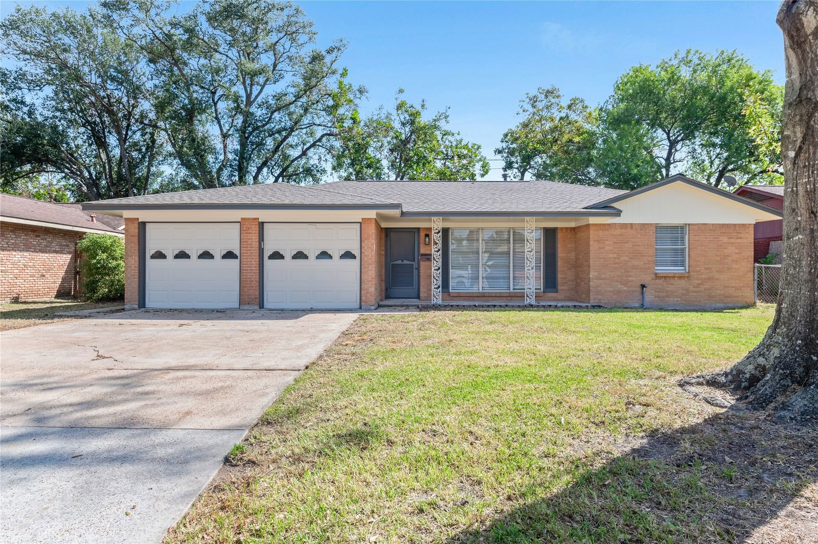 Real estate property located at 816 Perry, Brazoria, Perry & Weems Angleton, Angleton, TX, US