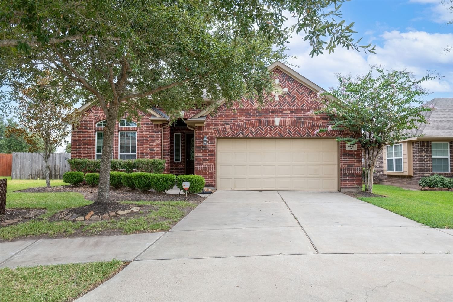 Real estate property located at 6142 Wickshire, Fort Bend, Rosenberg, TX, US