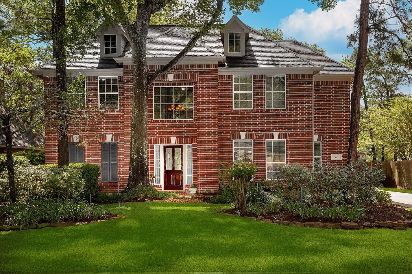 Real estate property located at 166 Elm, Montgomery, Wdlnds Village Alden Br 04, The Woodlands, TX, US