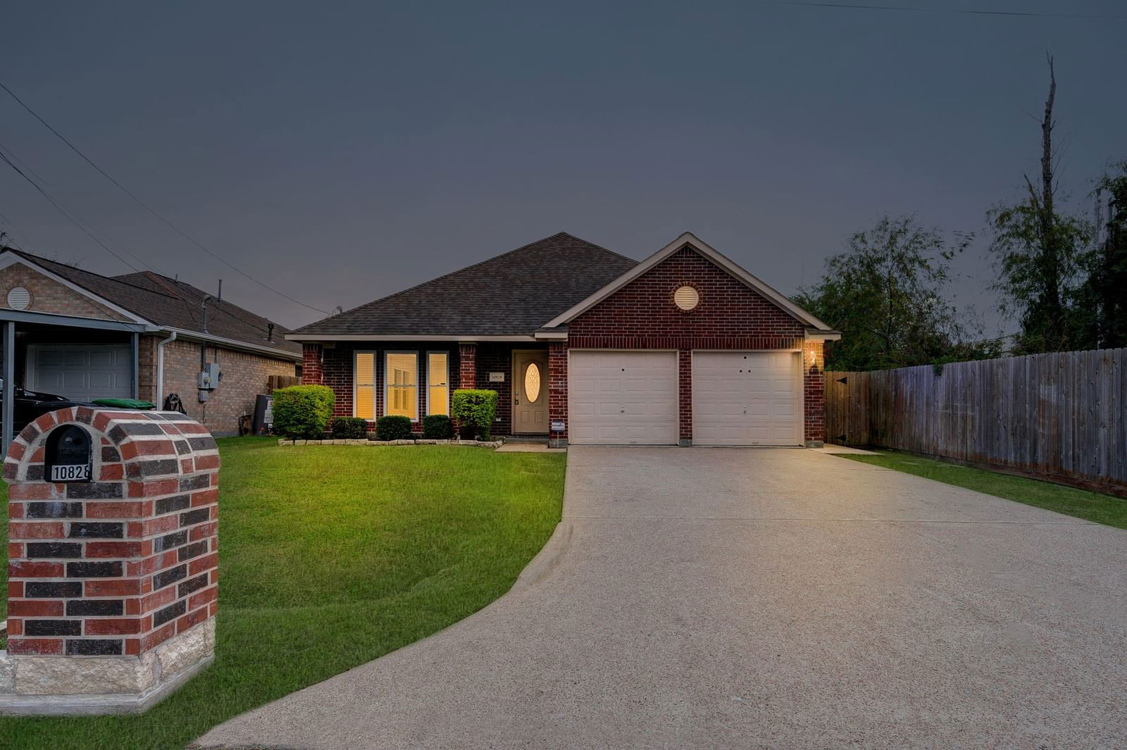 Real estate property located at 10828 Hartsook, Harris, Las Colinas, Houston, TX, US