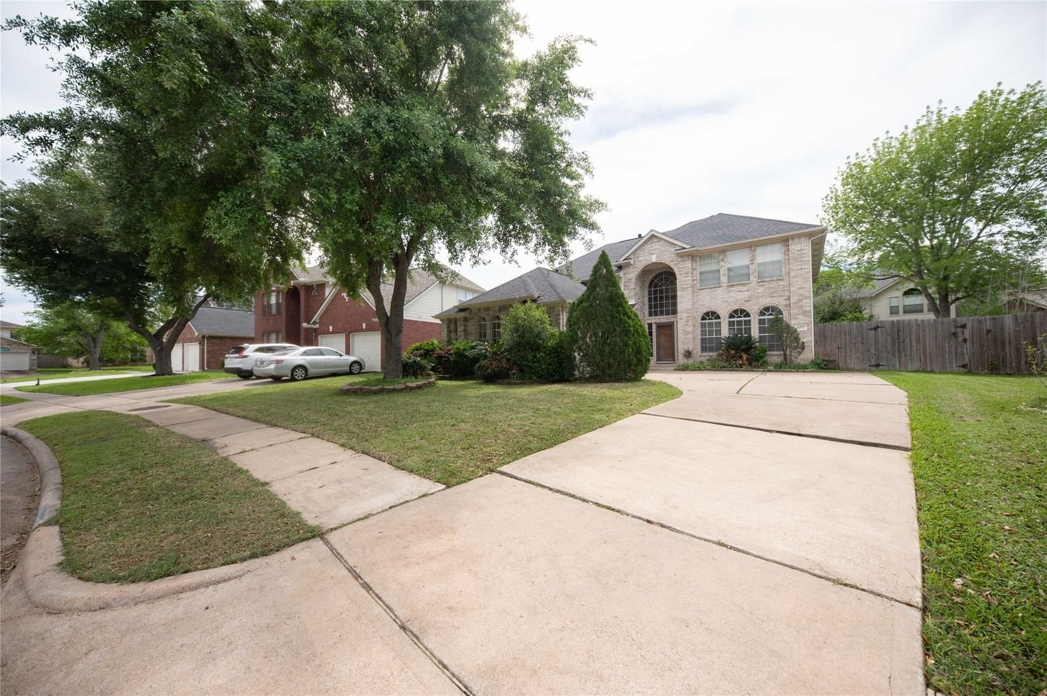 Real estate property located at 16522 Terrace Hollow, Fort Bend, VILLAGE OF OAK LAKE, Sugar Land, TX, US
