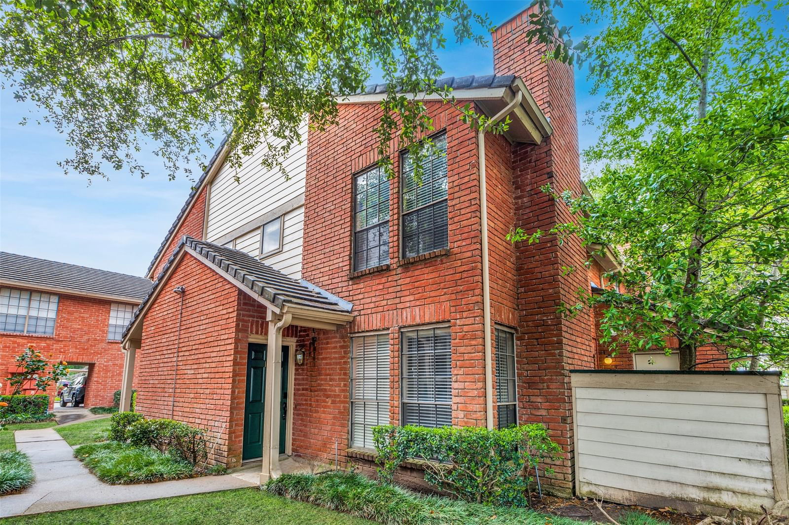 Real estate property located at 2211 Kirkwood #11, Harris, Lakeside Green Condo Amd, Houston, TX, US