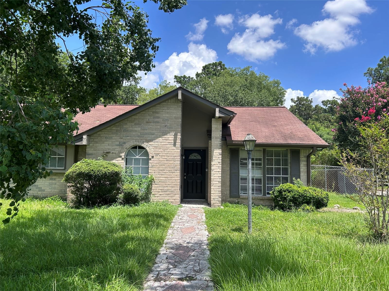 Real estate property located at 11014 Burningbush, Harris, Northwood Manor Sec 08, Houston, TX, US