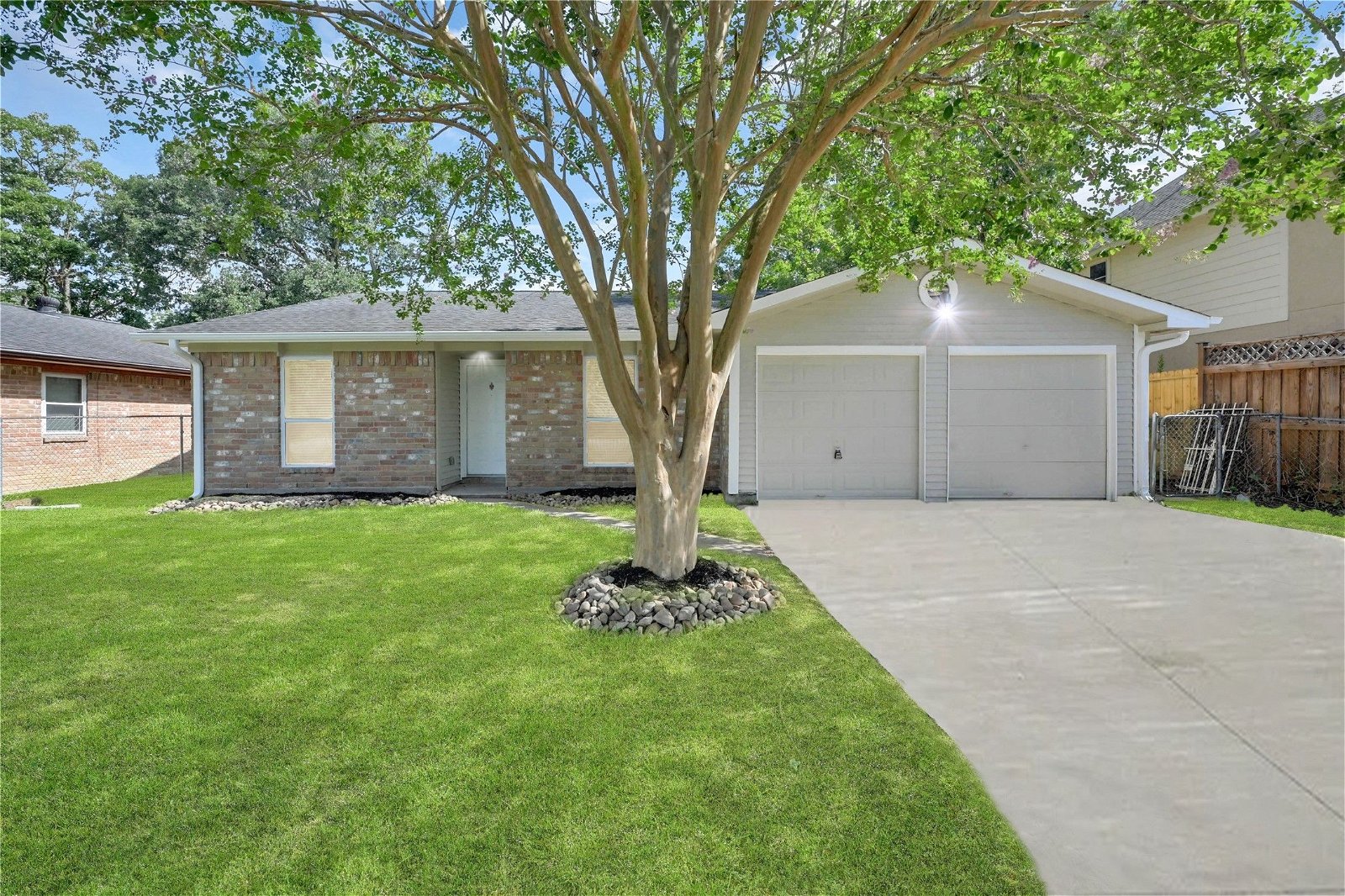 Real estate property located at 8213 Botany, Harris, Houston, TX, US