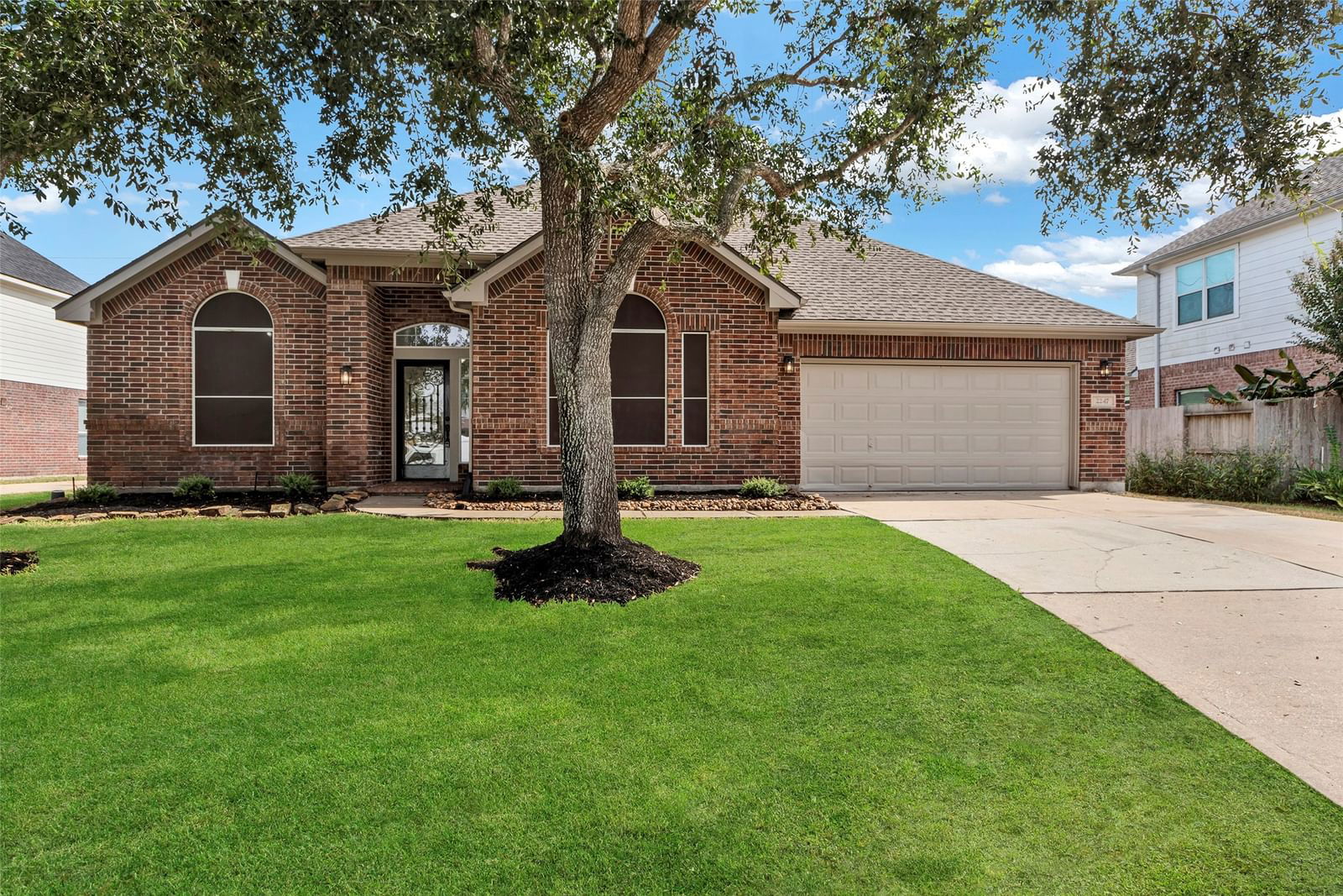 Real estate property located at 2247 Longspur, Galveston, Brittany Lakes Sec 12 2006, League City, TX, US