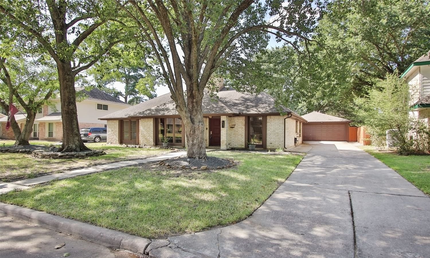 Real estate property located at 3711 Birch Villa, Harris, Houston, TX, US
