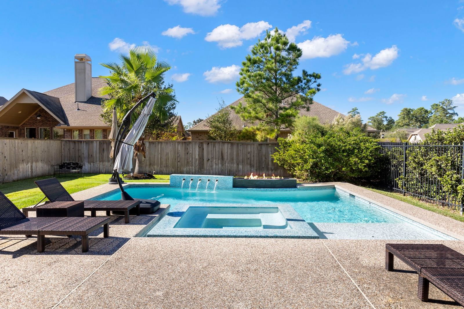 Real estate property located at 59 Lochwood, Harris, Woodlands Creekside Park West Se, The Woodlands, TX, US