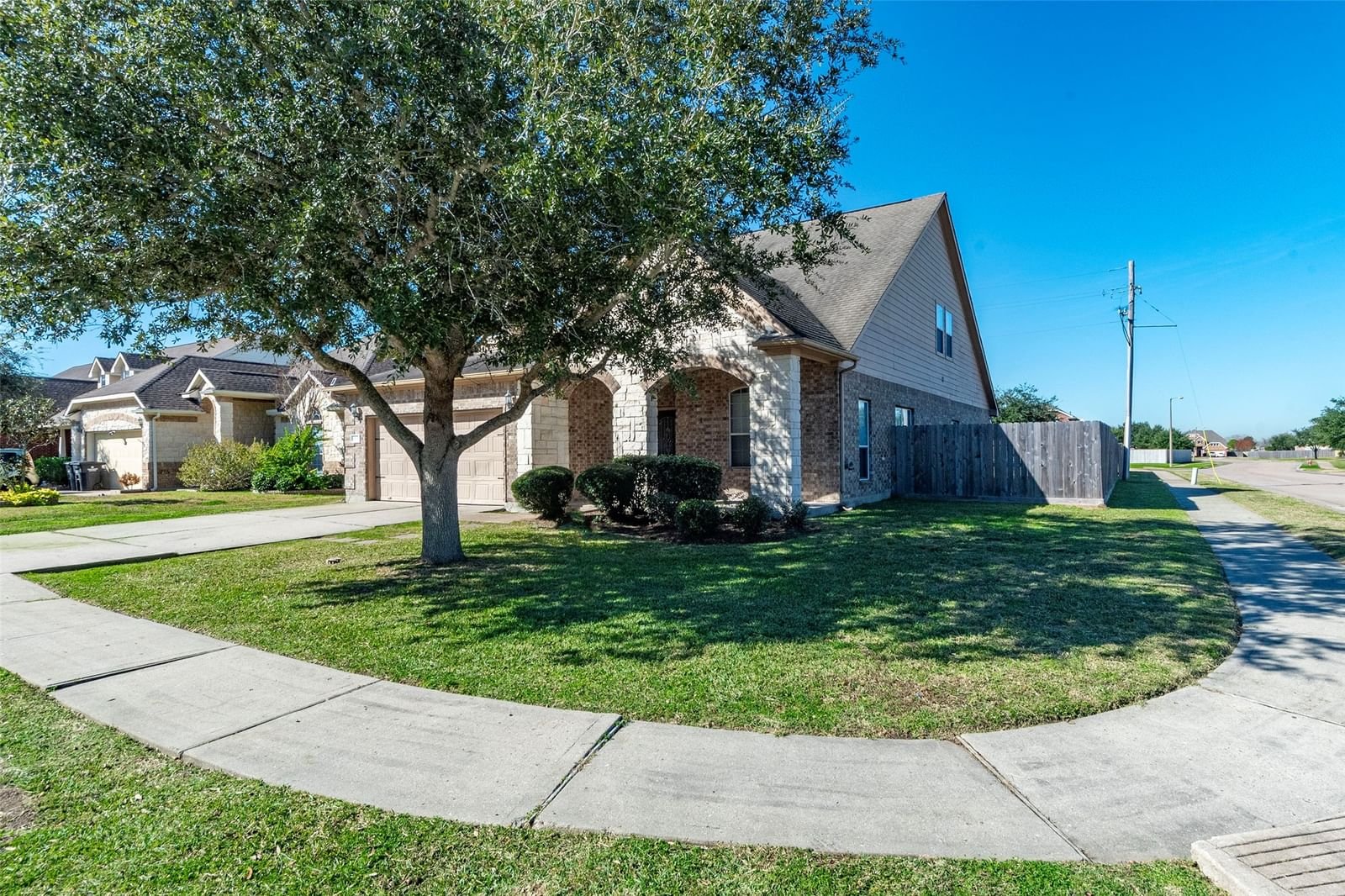 Real estate property located at 1031 Luke, Brazoria, Forest Heights Sec 2, Alvin, TX, US