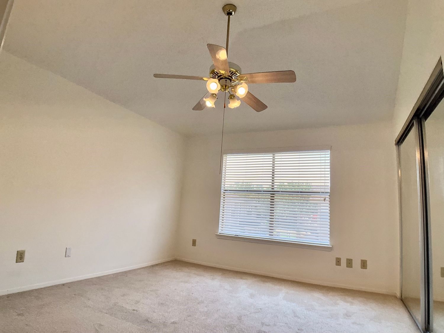 Real estate property located at 2711 Grants Lake #31, Fort Bend, Sugar Land, TX, US