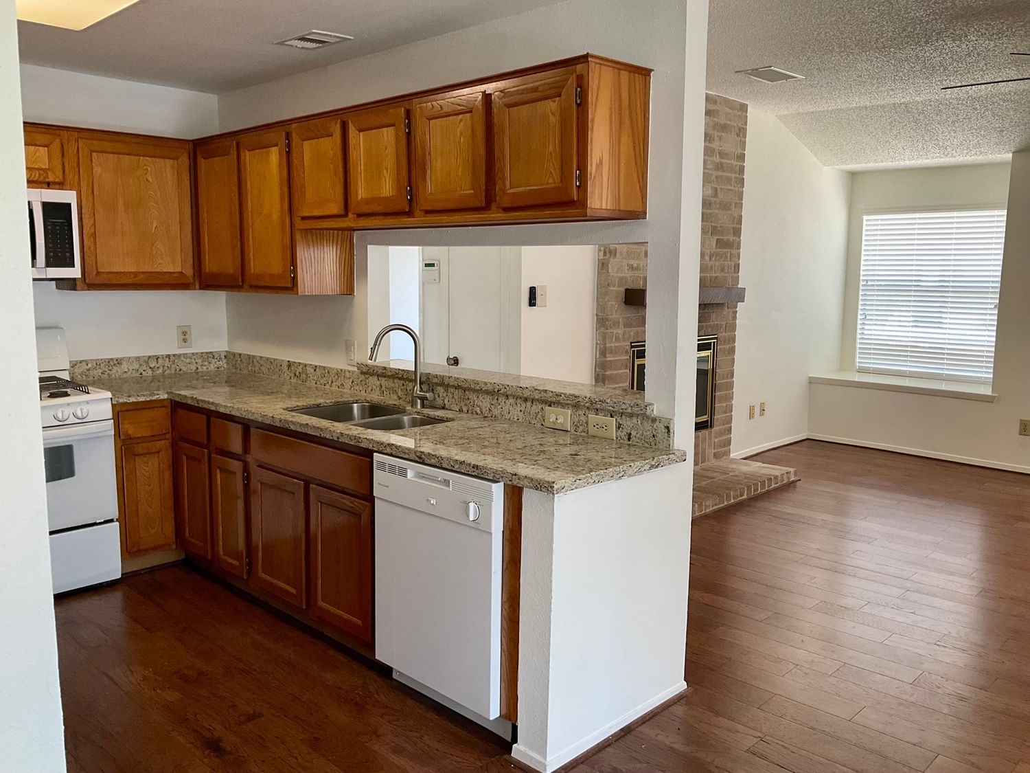 Real estate property located at 2711 Grants Lake #31, Fort Bend, Sugar Land, TX, US