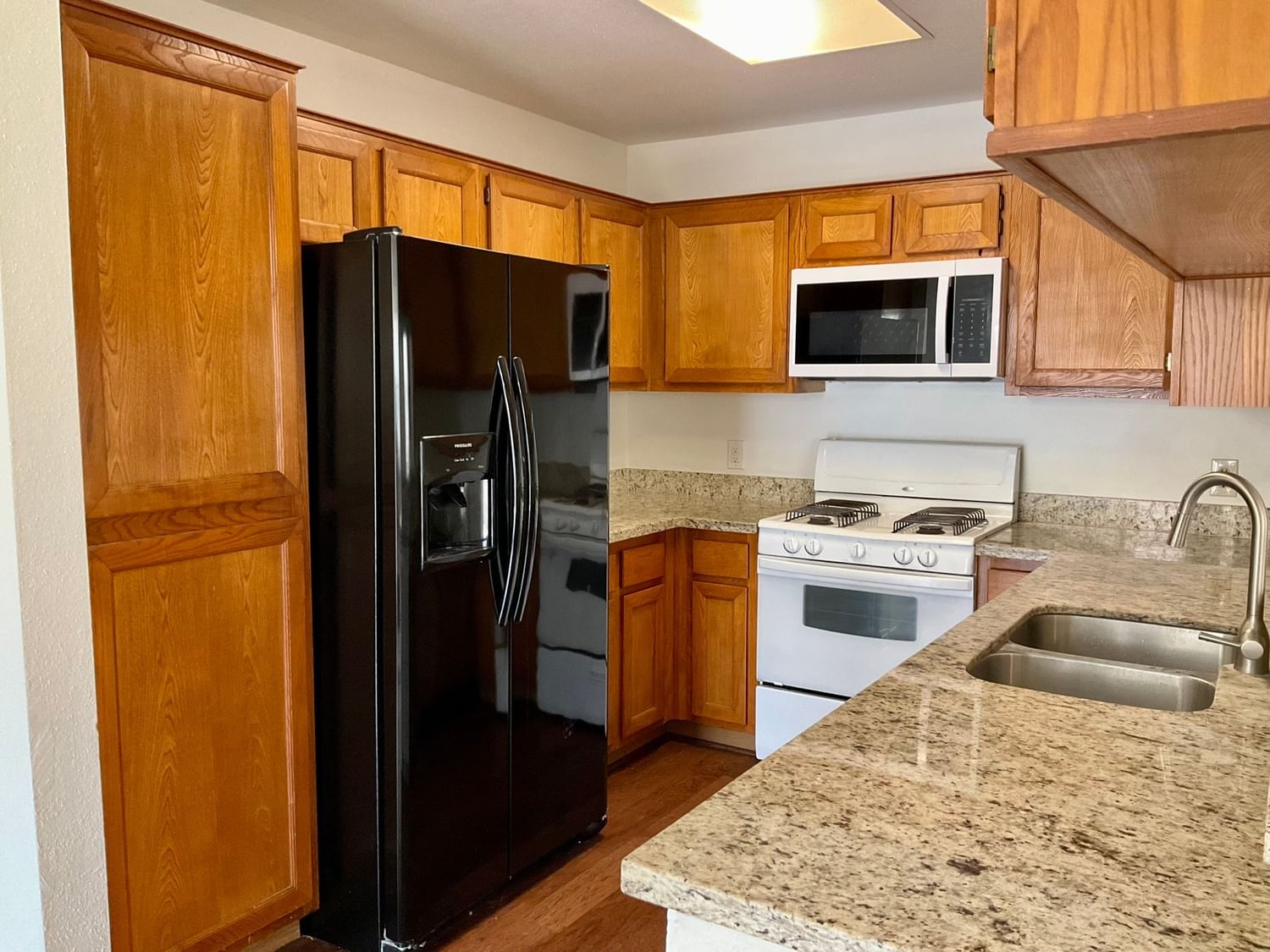 Real estate property located at 2711 Grants Lake #31, Fort Bend, Sugar Land, TX, US