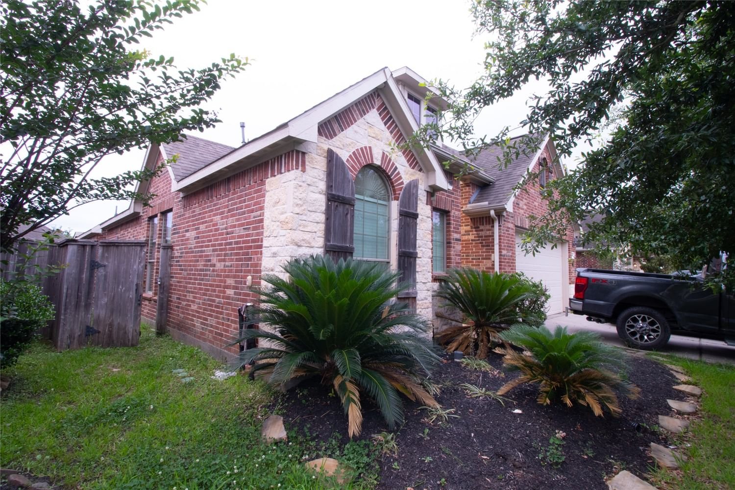 Real estate property located at 14902 Keely Woods, Harris, Fall Crk Sec 36, Humble, TX, US