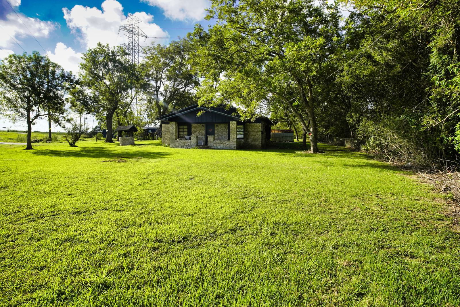 Real estate property located at 1203 County Road 677, Brazoria, Carlton Acres, Brazoria, TX, US