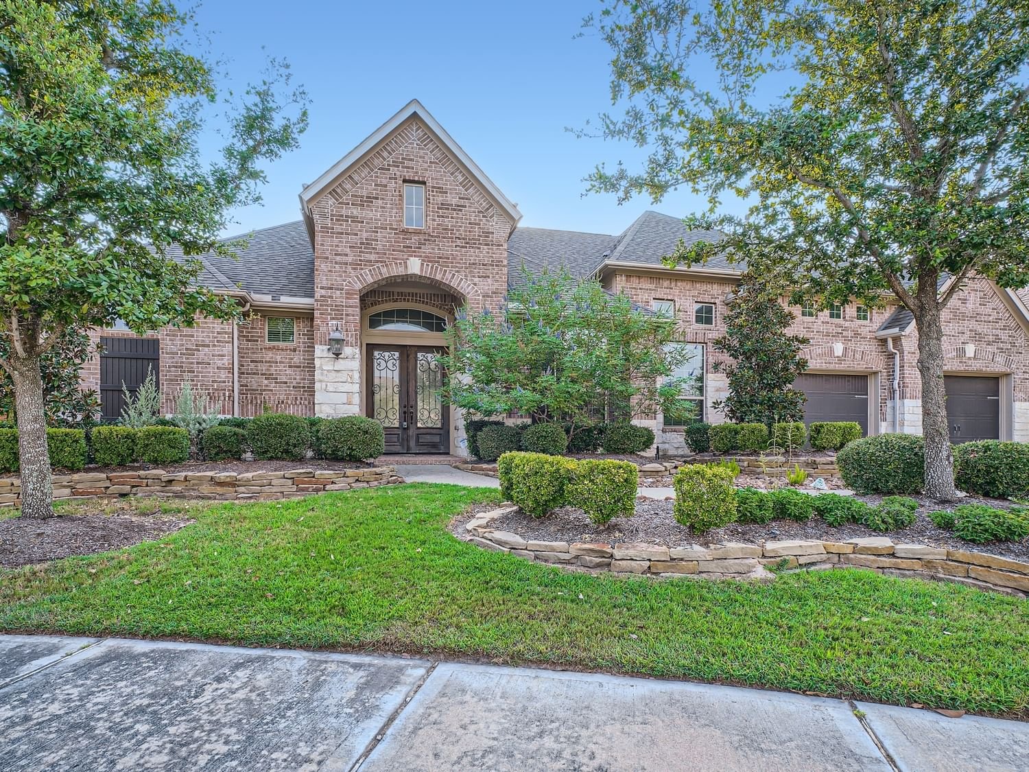 Real estate property located at 11214 Myreside, Fort Bend, Richmond, TX, US