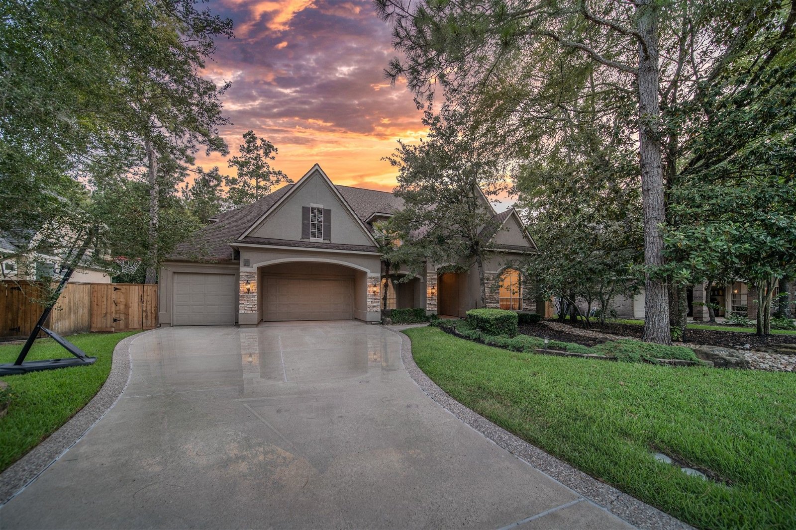 Real estate property located at 30 Noble Bend, Montgomery, The Woodlands, TX, US