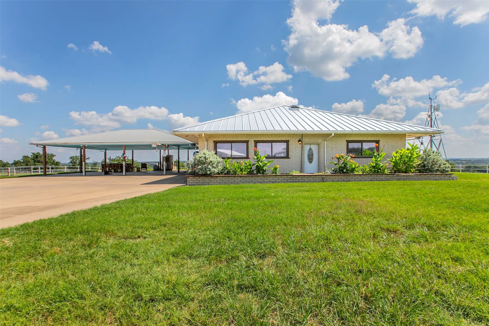 Real estate property located at 5805 County Road 301, Hamilton, Charles Farnash Surv A-254, Jonesboro, TX, US