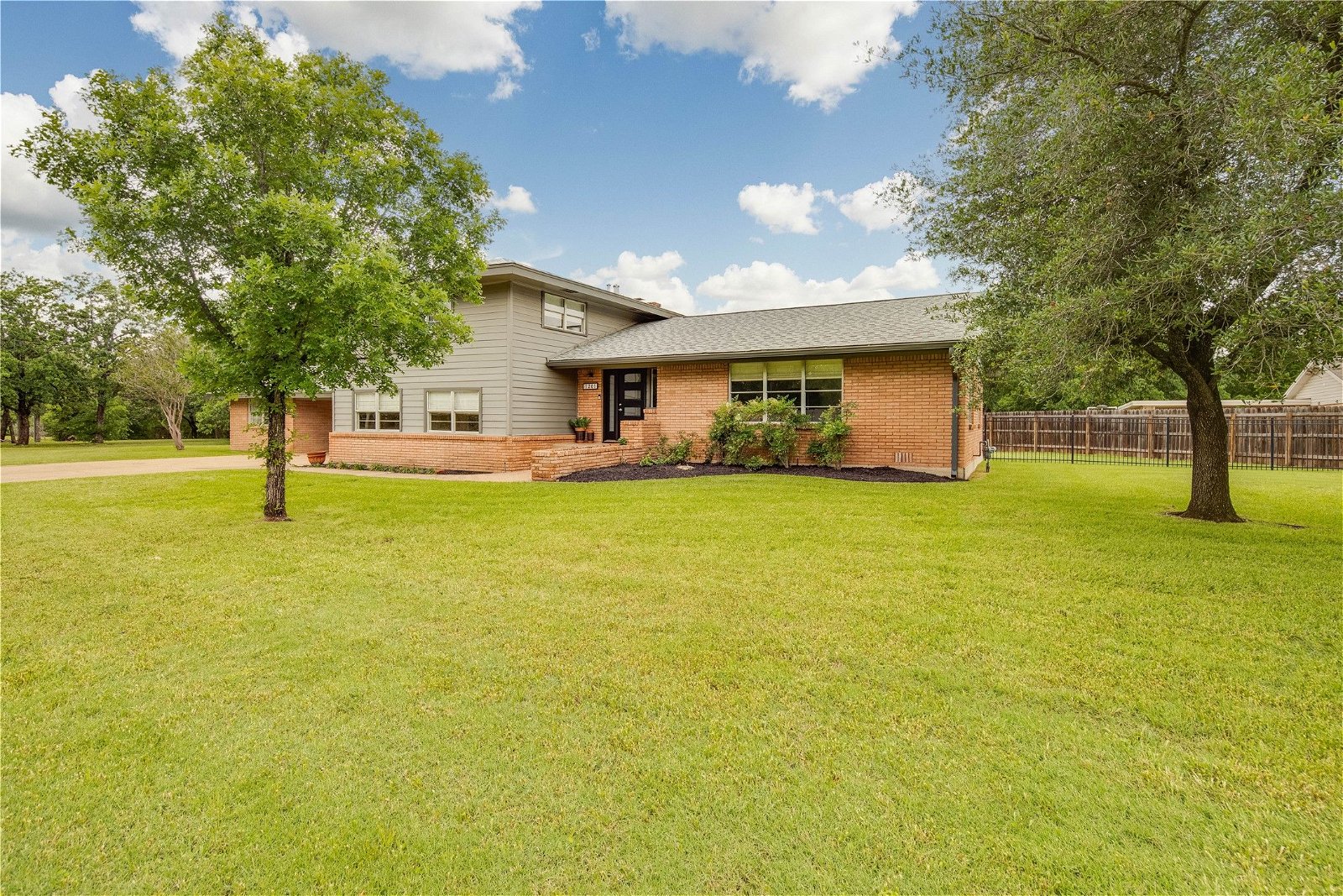 Real estate property located at 1201 Winding, Brazos, The Knoll, College Station, TX, US
