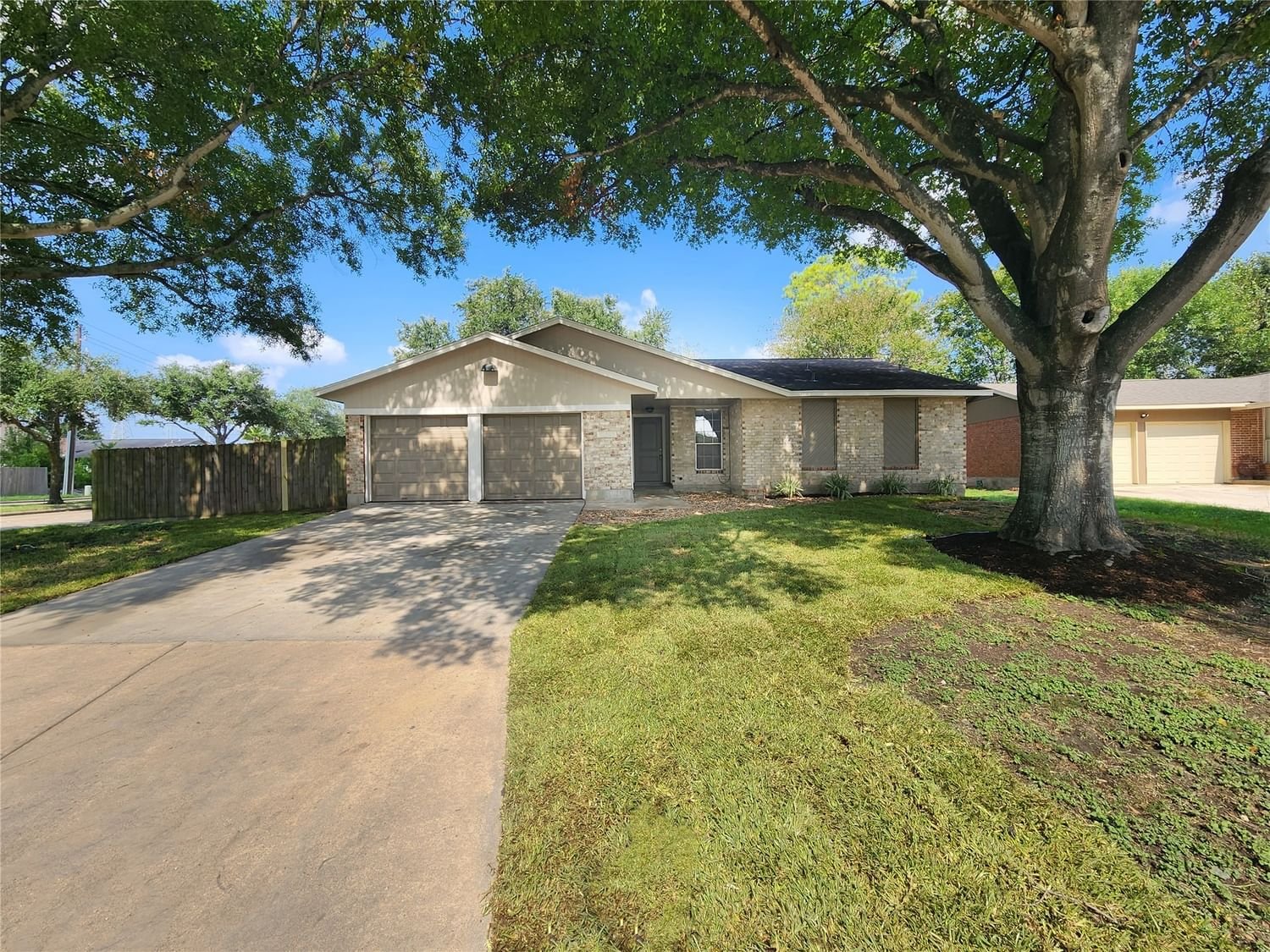 Real estate property located at 11503 Gnarlwood, Harris, Houston, TX, US