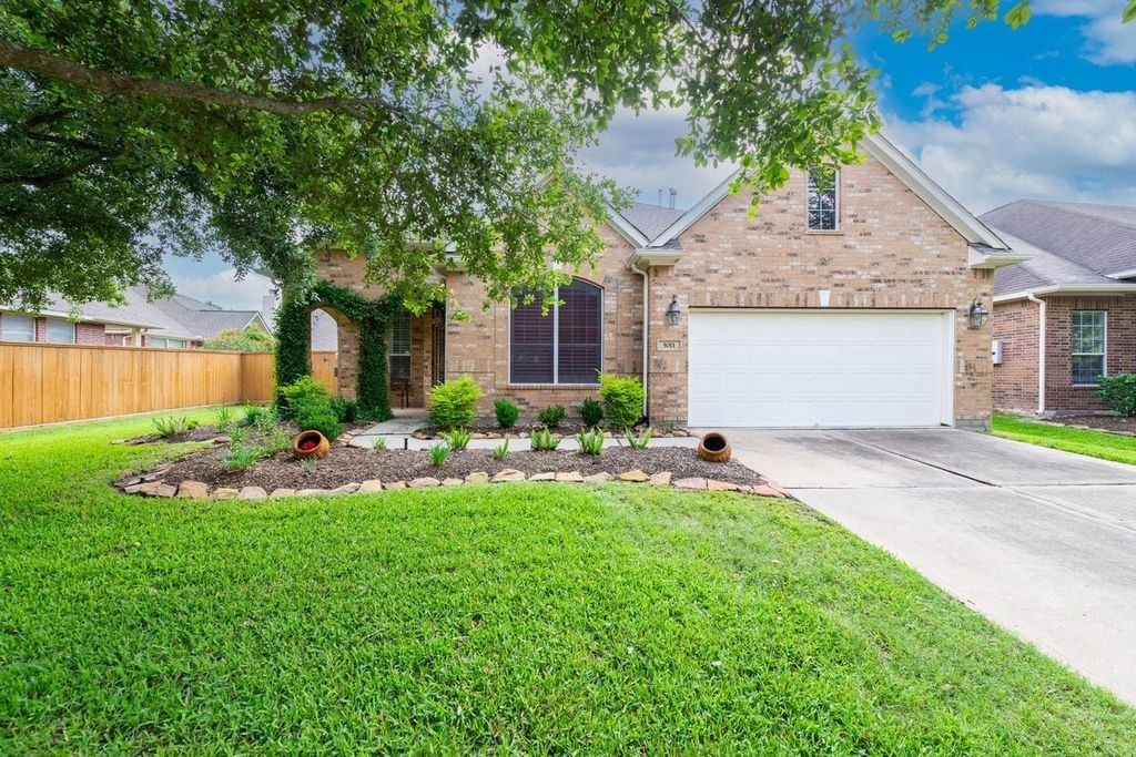 Real estate property located at 5011 Southbend Park, Fort Bend, Heritage Grand, Katy, TX, US