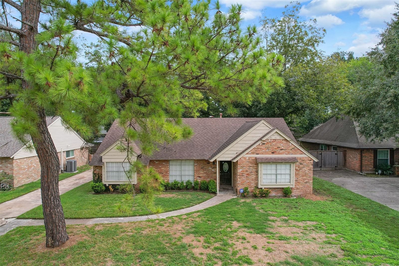 Real estate property located at 6302 Ash Oak, Harris, Sheraton Oaks, Houston, TX, US