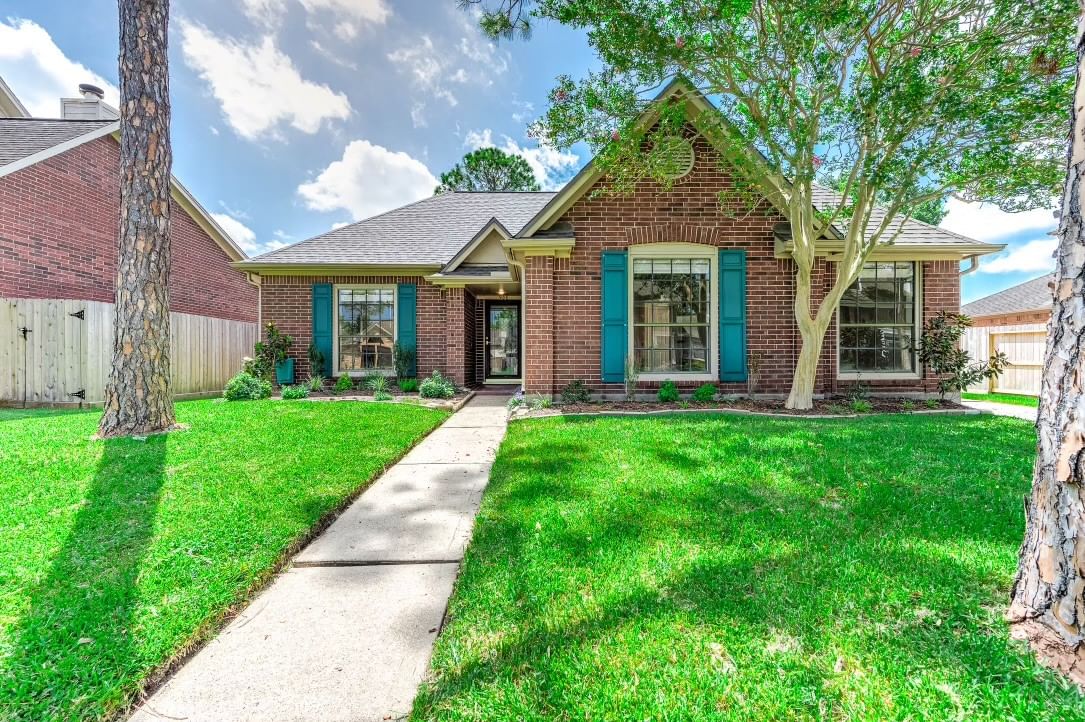 Real estate property located at 906 Sunrise Knoll, Harris, Bay Knoll Sec 01, Houston, TX, US