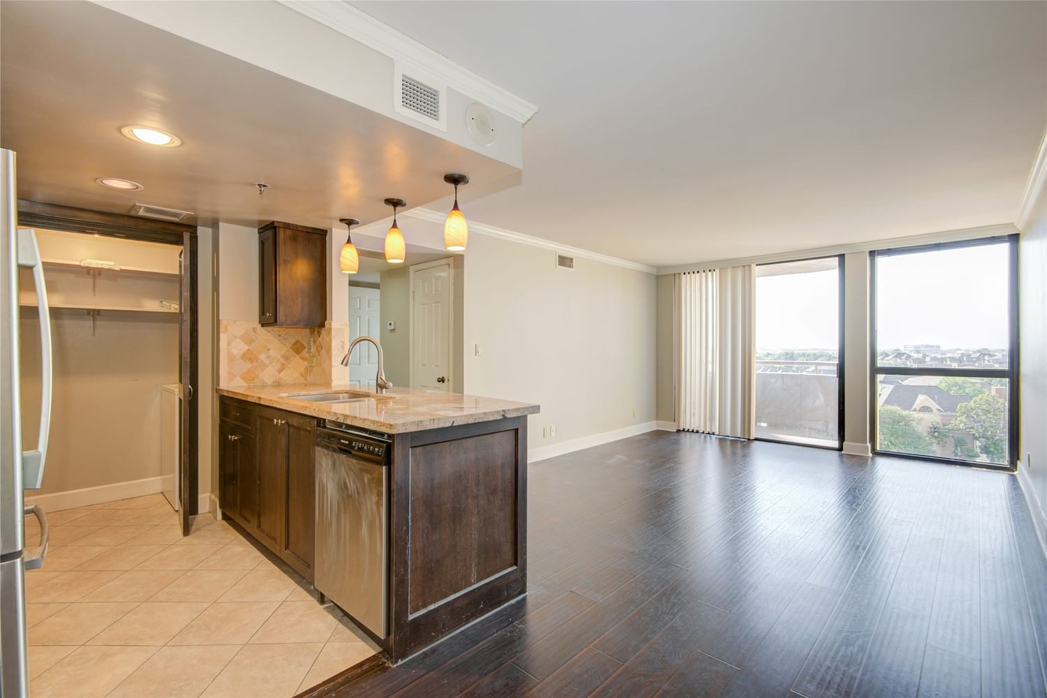 Real estate property located at 3525 Sage #711, Harris, Houston, TX, US