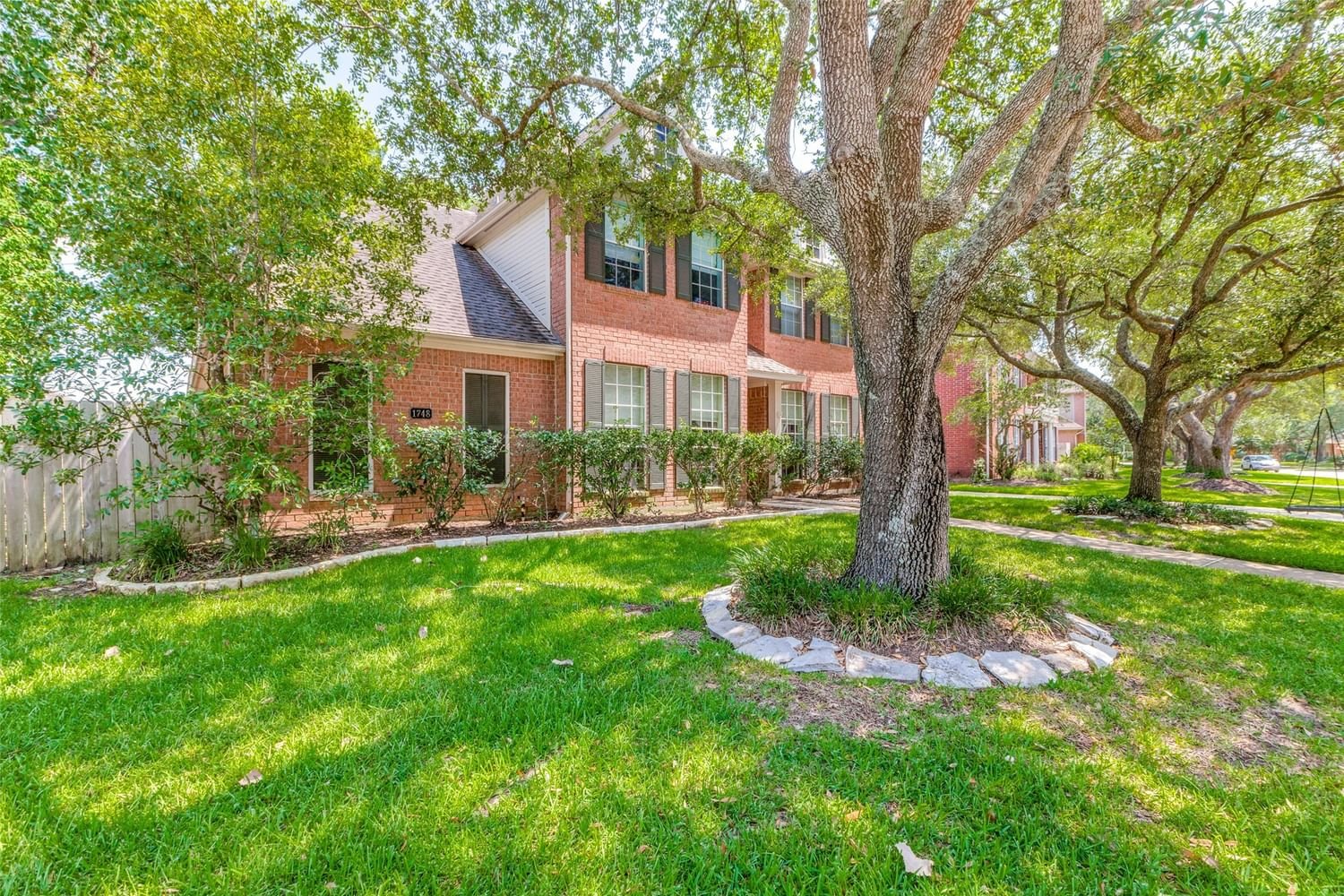 Real estate property located at 1748 Crescent Green, Harris, Houston, TX, US