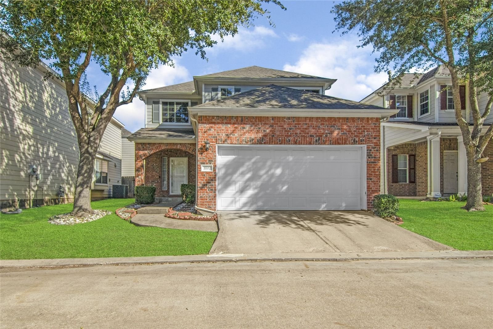 Real estate property located at 3707 Ashford Villa, Harris, Villas At Ashford Point, Houston, TX, US