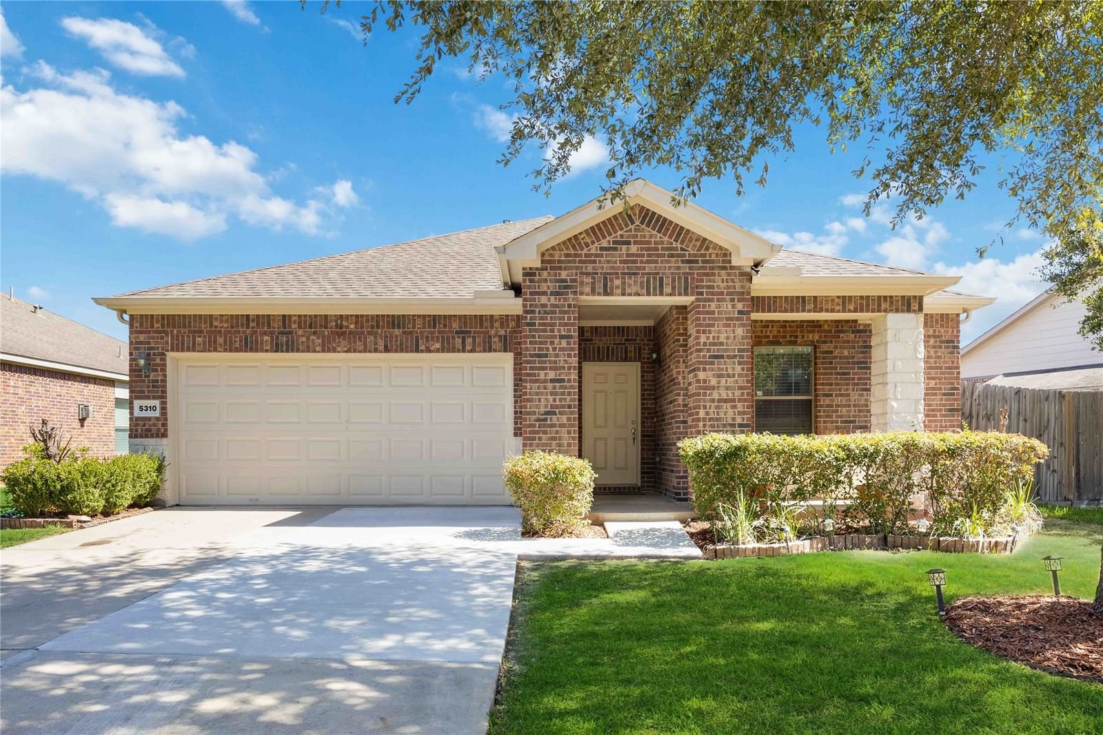 Real estate property located at 5310 Fossil Stone, Fort Bend, Waterview Estates Sec 8, Richmond, TX, US