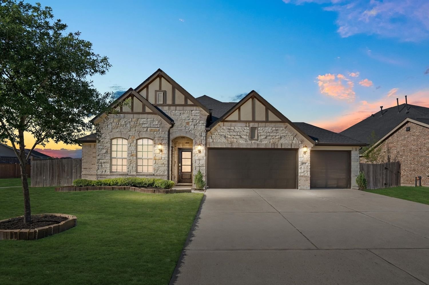 Real estate property located at 3701 Pinewood Bend, Montgomery, Falls At Imperial Oaks 21, Spring, TX, US
