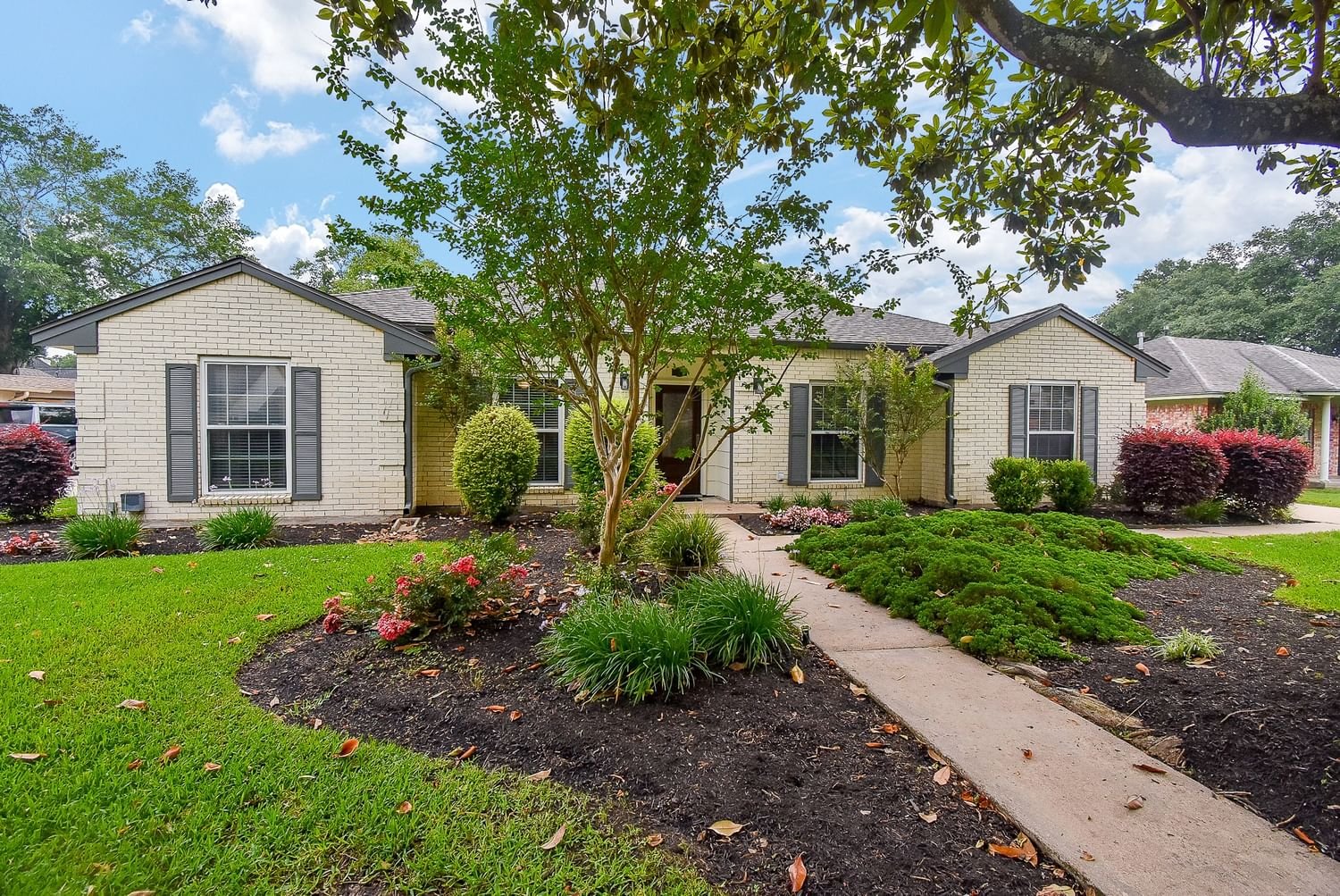 Real estate property located at 18010 Longcliffe, Harris, Deerfield Village Sec 02, Houston, TX, US