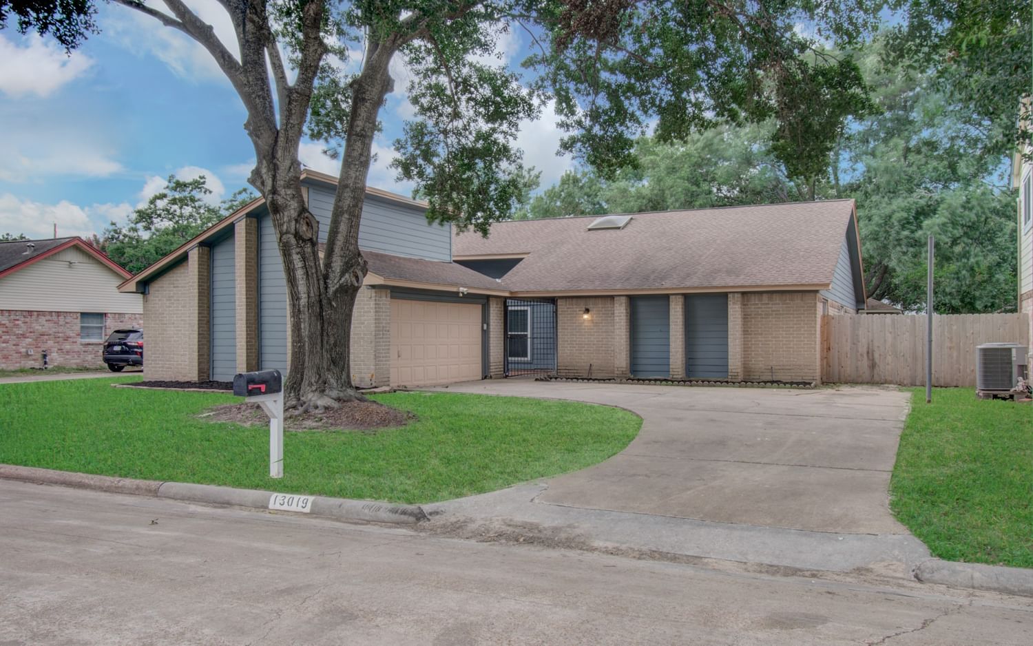 Real estate property located at 13019 Mills Bend, Harris, Mills Walk, Houston, TX, US