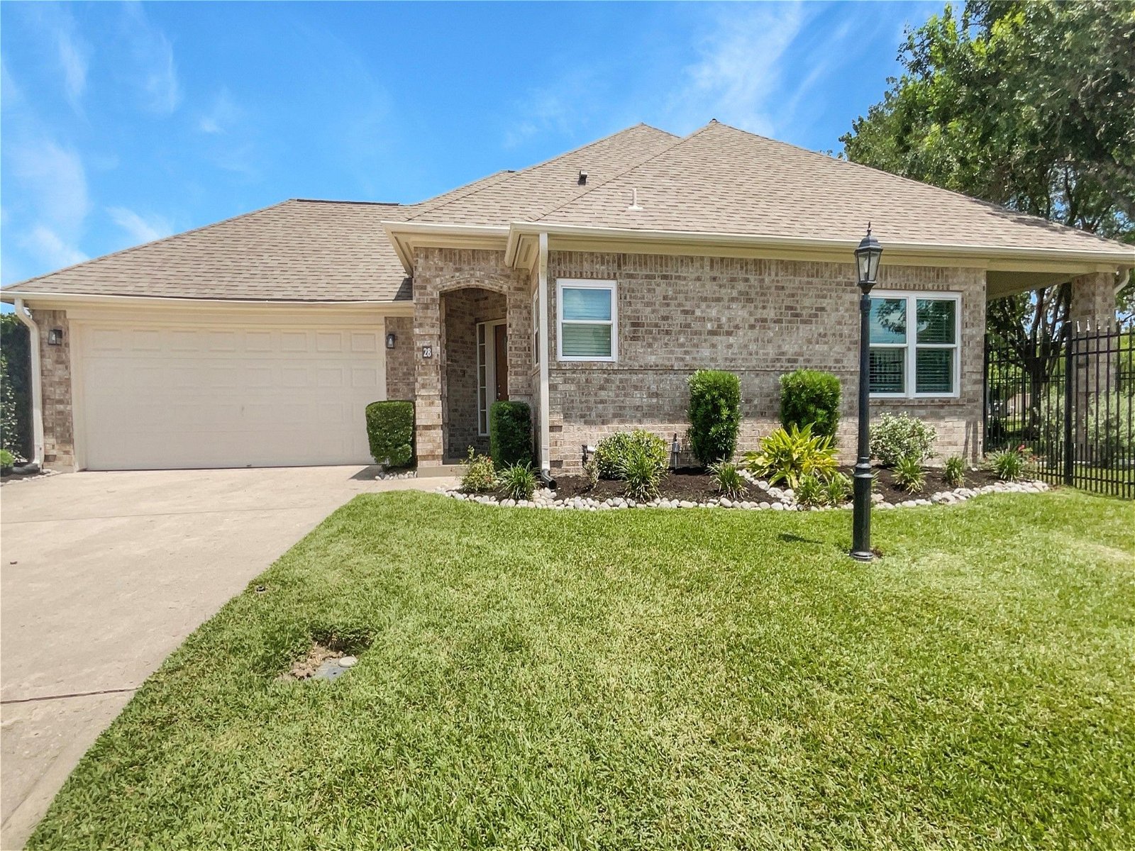 Real estate property located at 4701 Bush #28, Harris, Baytown, TX, US