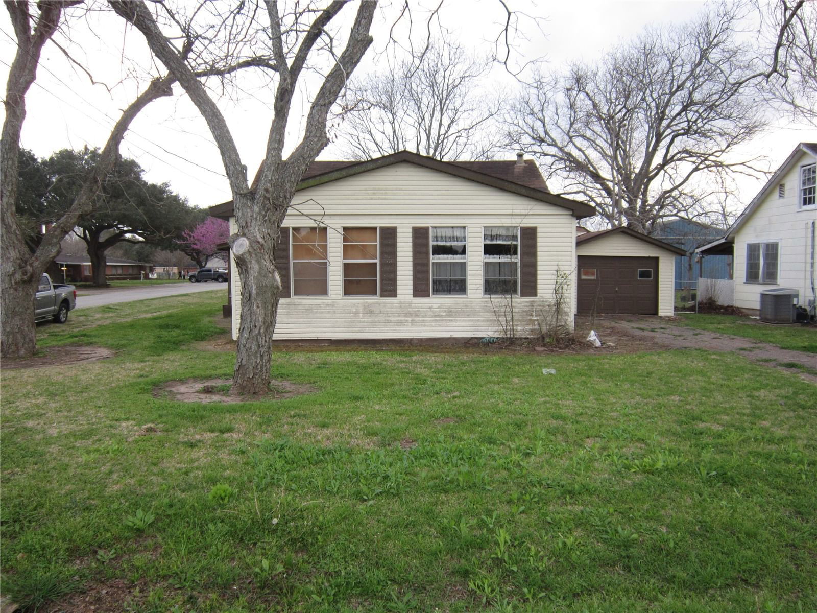 Real estate property located at 606 Old Boling, Wharton, Wmkincheloe, Wharton, TX, US