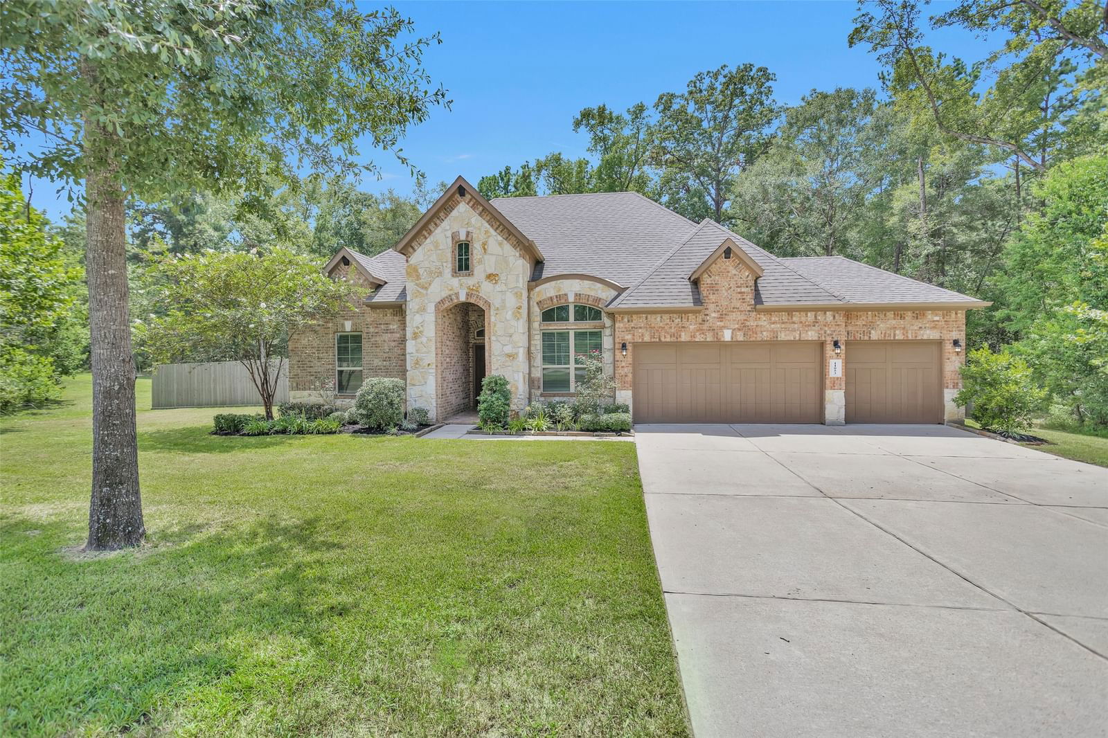 Real estate property located at 11053 Shadow View, Montgomery, Shadow Lake Forest, Conroe, TX, US