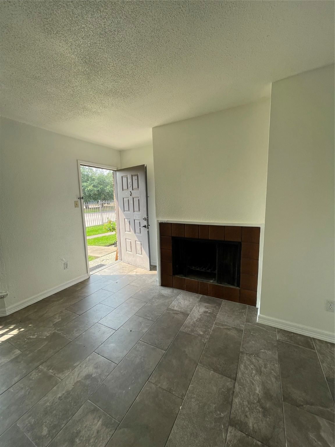 Real estate property located at 9350 Country Creek #5, Harris, Westwood Gardens Condo, Houston, TX, US