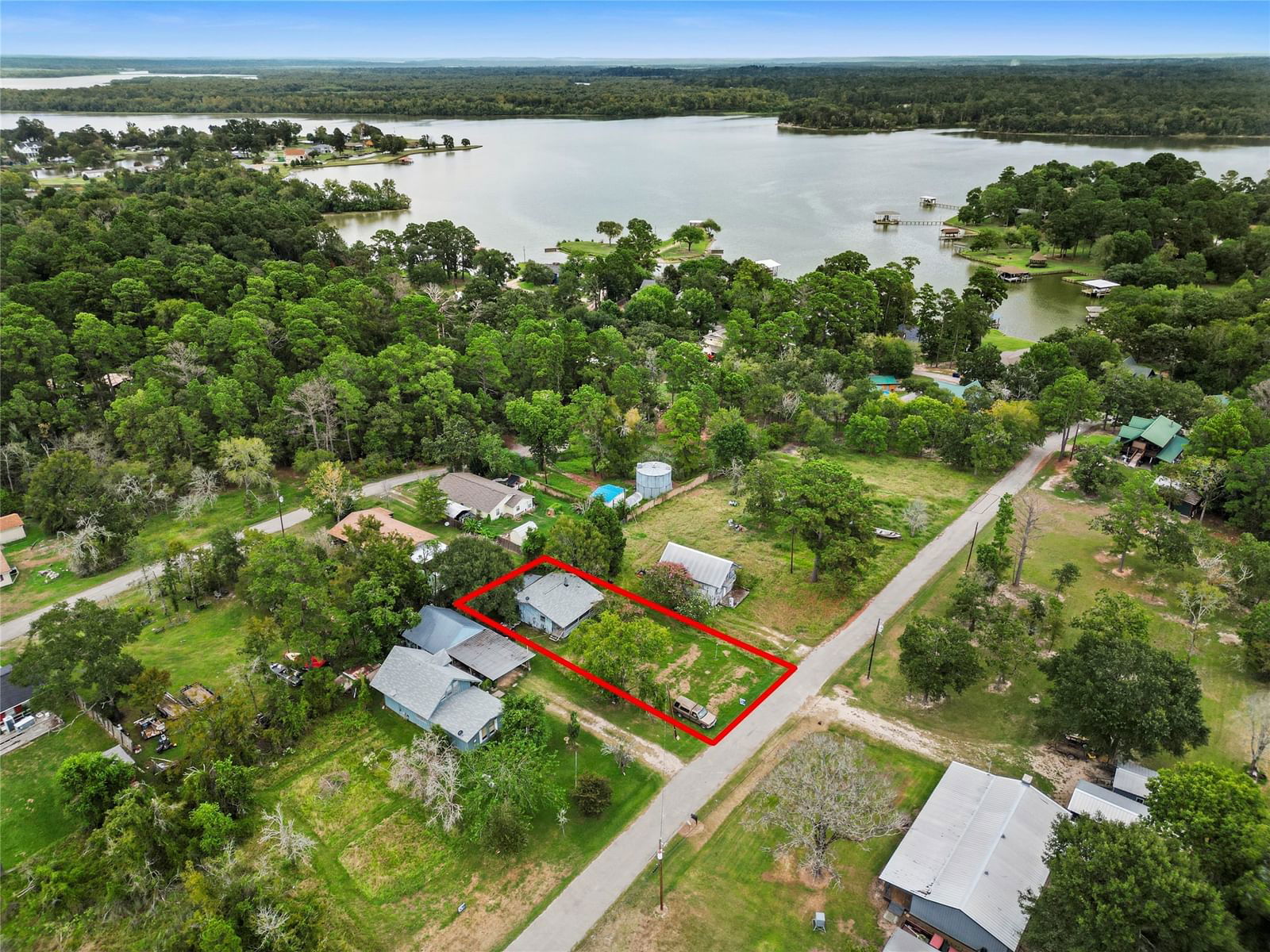 Real estate property located at 11 Shady Oak, Walker, Carolina Cove - Sec 1, Huntsville, TX, US