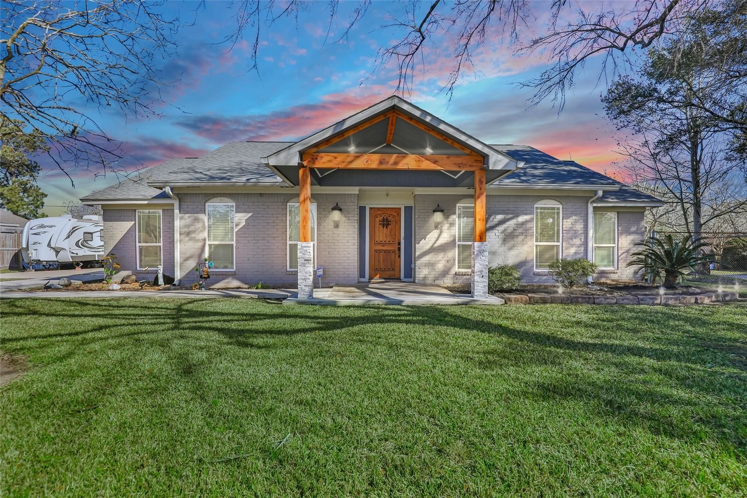 Real estate property located at 315 Circle, Chambers, Julie Ann Villa Sec 01, Baytown, TX, US