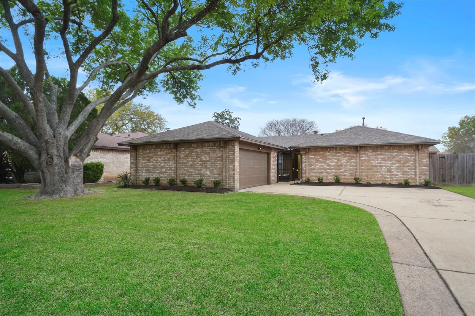 Real estate property located at 7918 Tamayo, Fort Bend, Mission Bend San Miguel Sec 4, Houston, TX, US