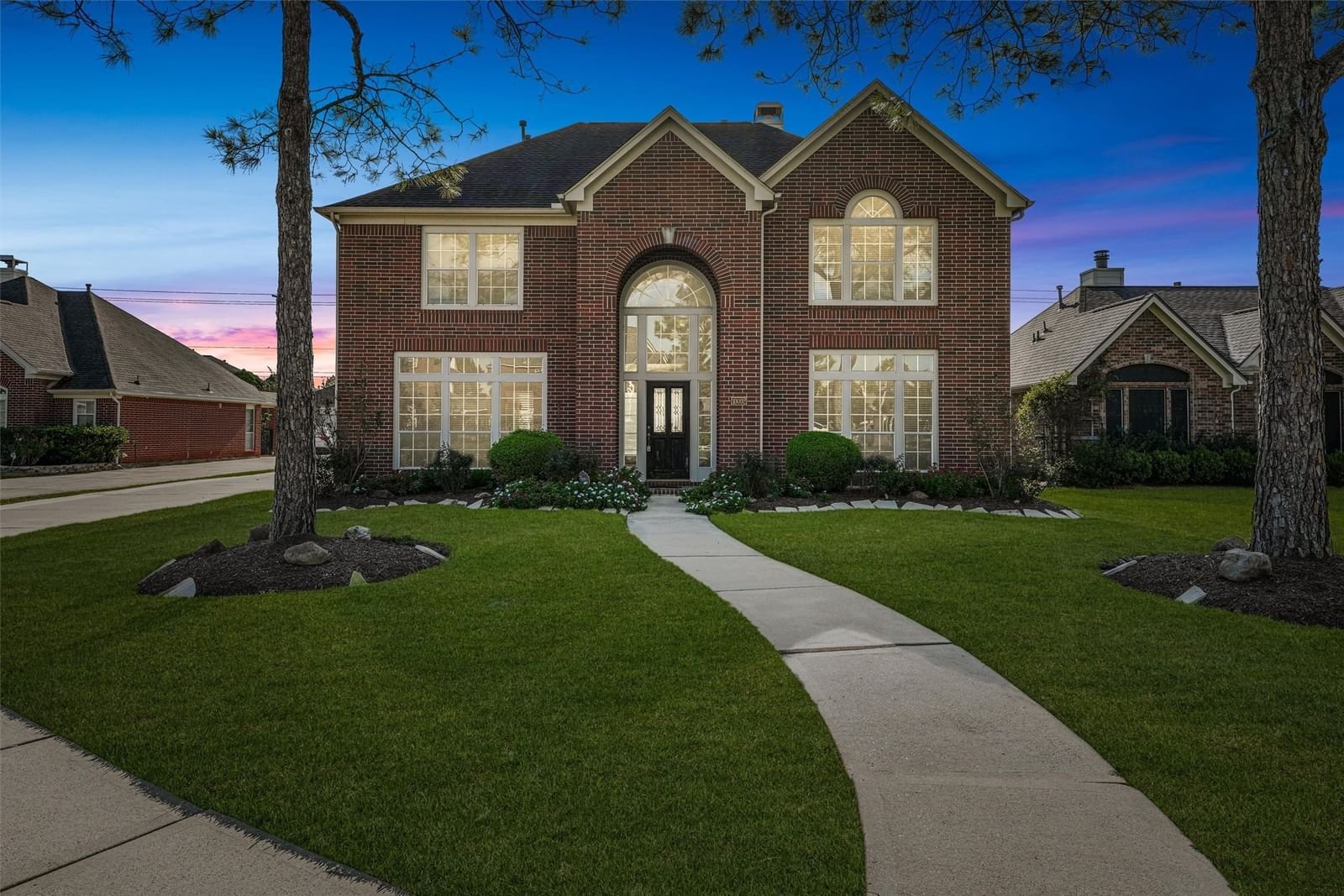 Real estate property located at 10002 Park Meadow, Harris, Meadows Clear Creek Sec 01, Houston, TX, US