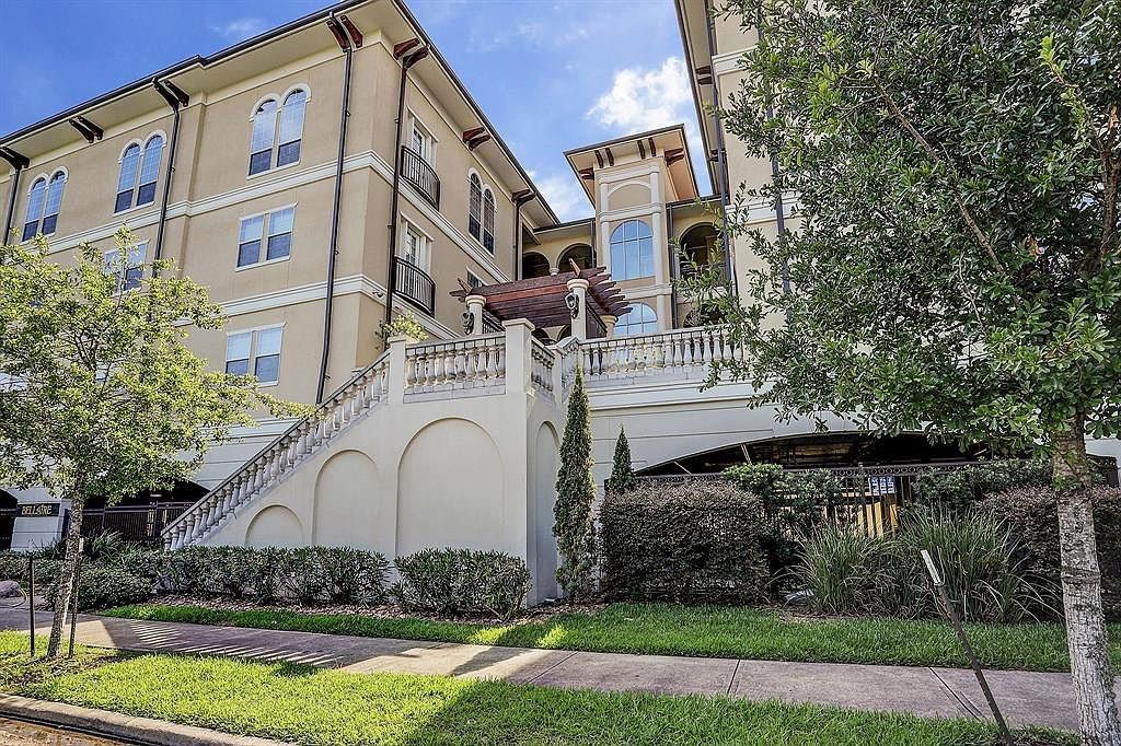 Real estate property located at 7134 Mapleridge #2D, Harris, Houston, TX, US