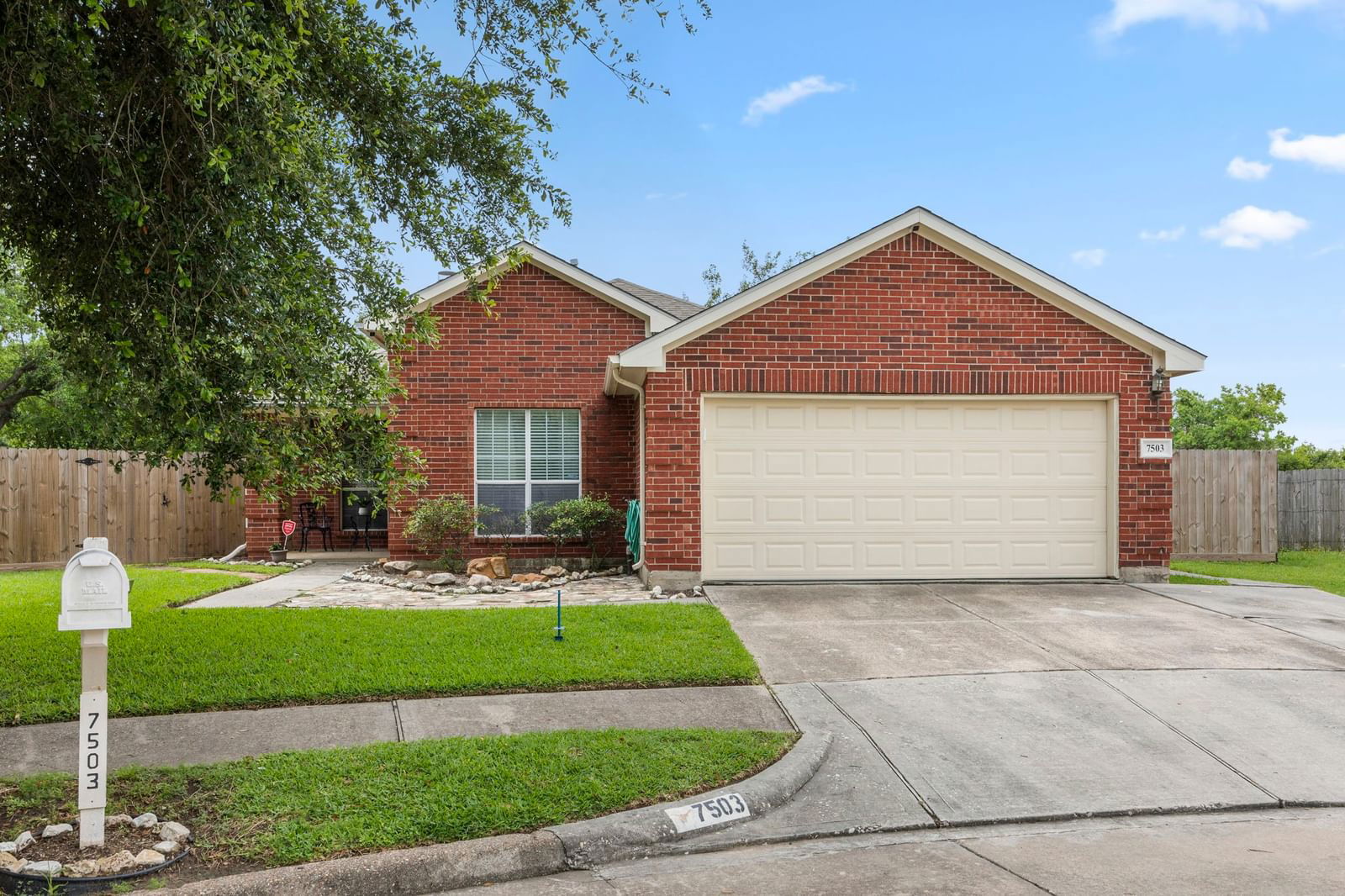 Real estate property located at 7503 Omaha, Harris, Meadowlake Village Sec 06, Baytown, TX, US