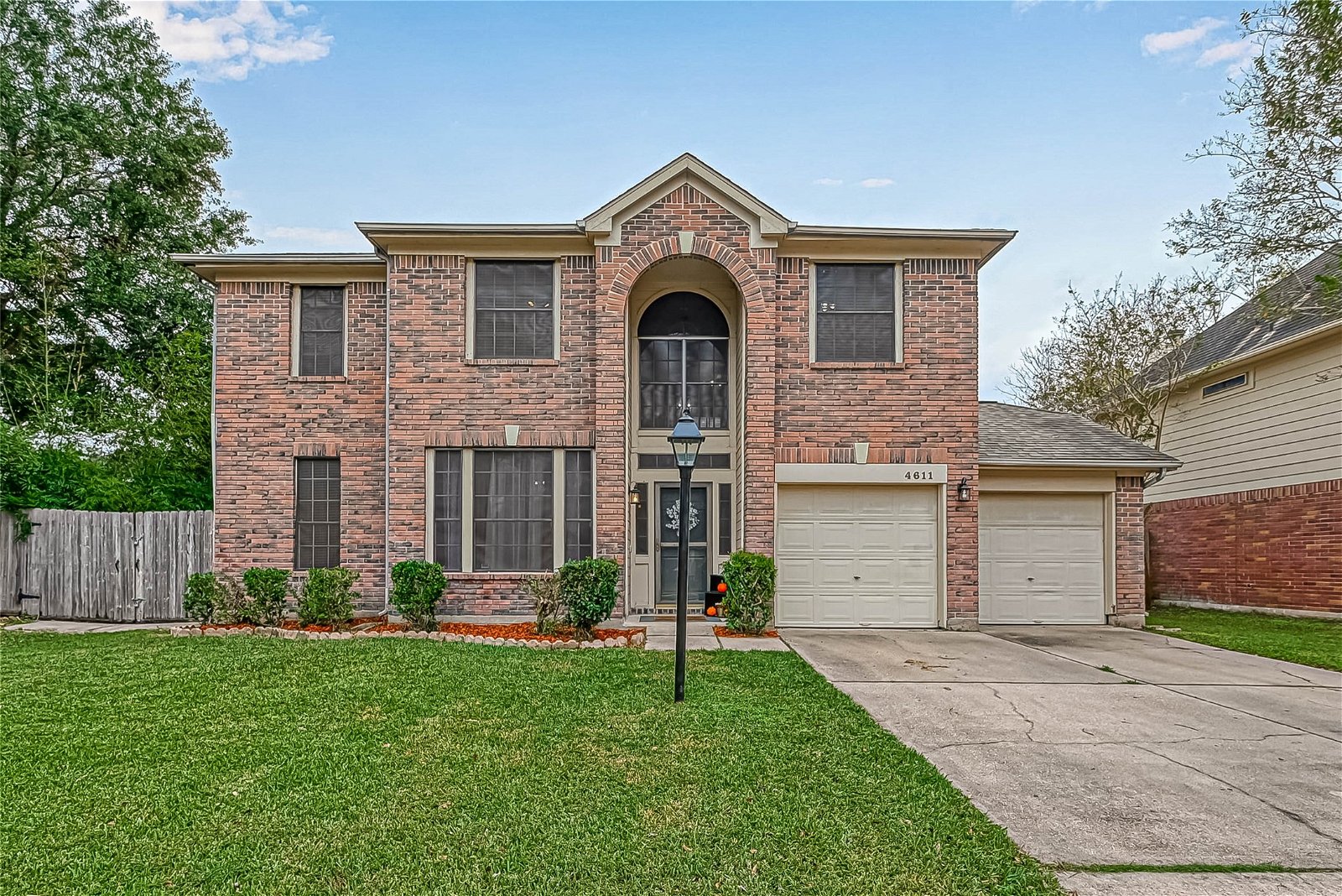 Real estate property located at 4611 Antique Meadows, Harris, Friendswood, TX, US
