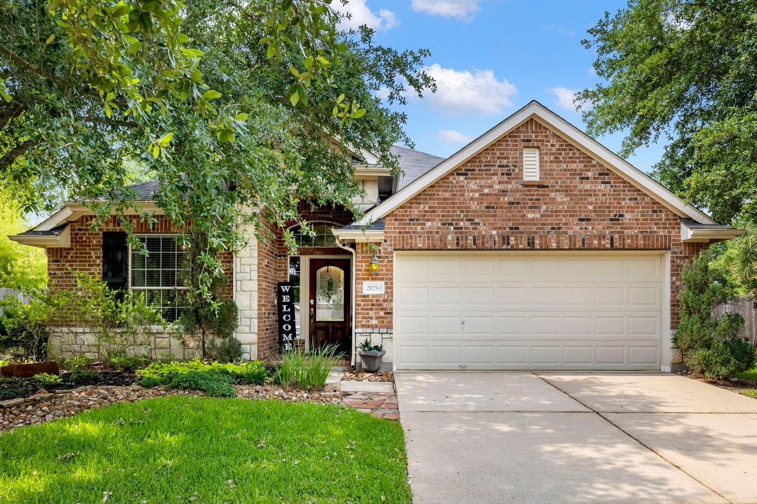 Real estate property located at 21750 May Apple, Harris, Fairfield Village South Sec 02, Cypress, TX, US