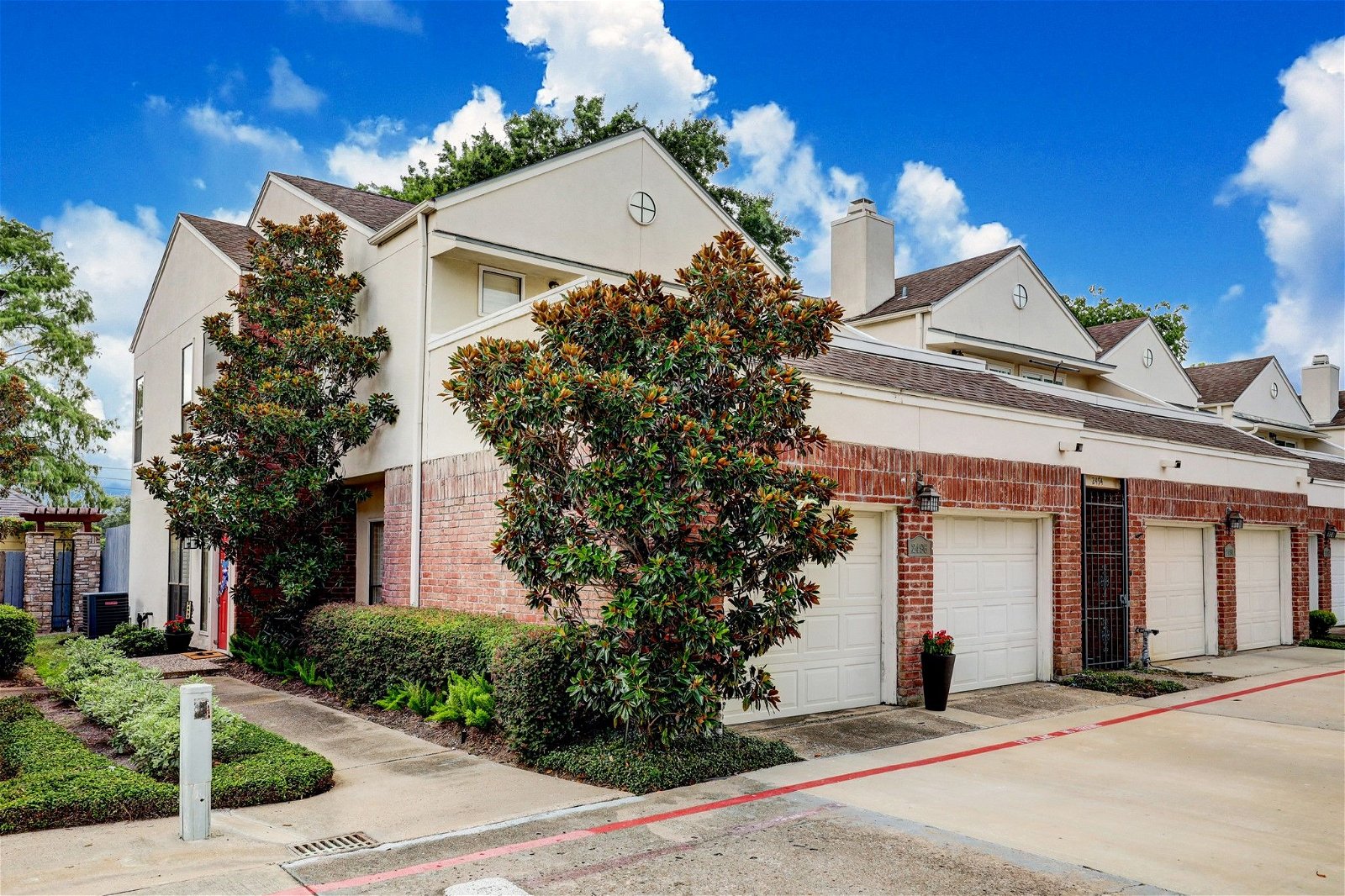 Real estate property located at 2496 Bering #2496, Harris, Houston, TX, US