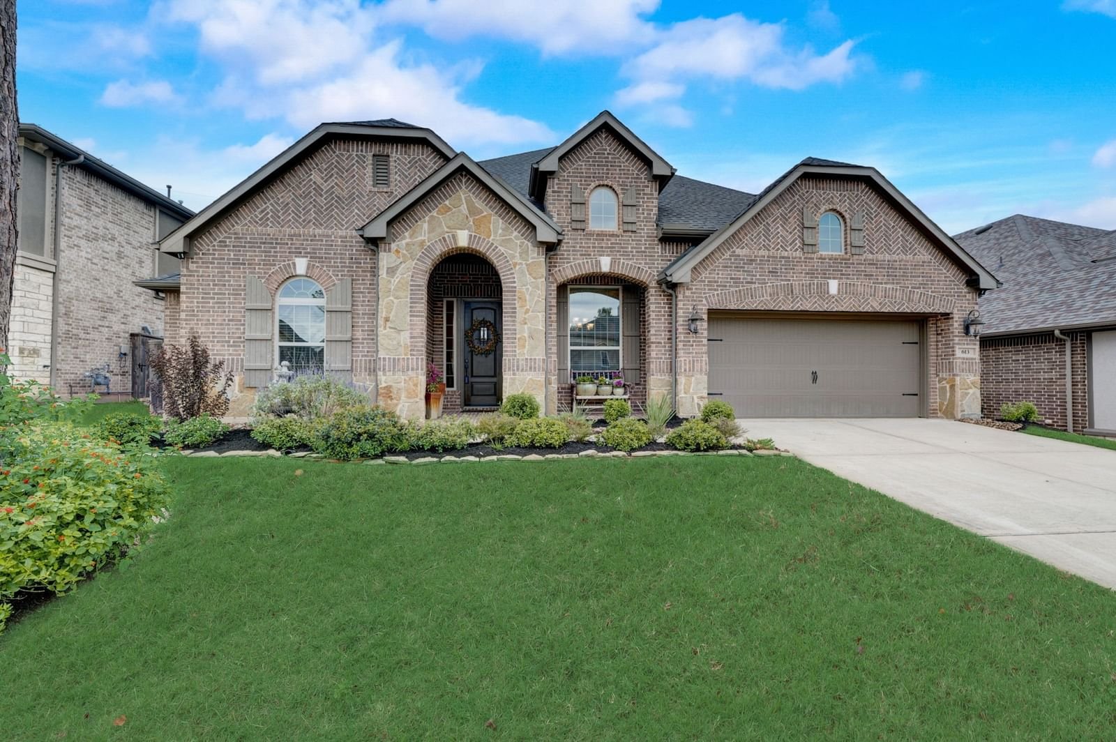 Real estate property located at 613 Ashbrook Ridge, Montgomery, Woodtrace 06, Pinehurst, TX, US