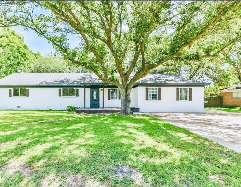 Real estate property located at 12515 County Road 283, Brazoria, H T & B R R, Alvin, TX, US
