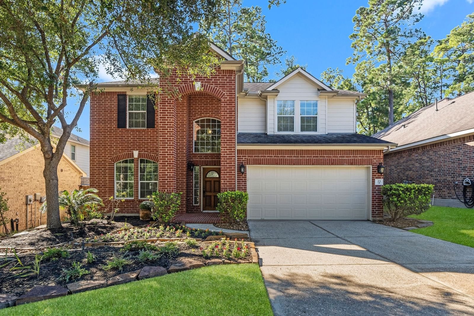 Real estate property located at 23 Spindle Tree, Montgomery, The Woodlands, TX, US