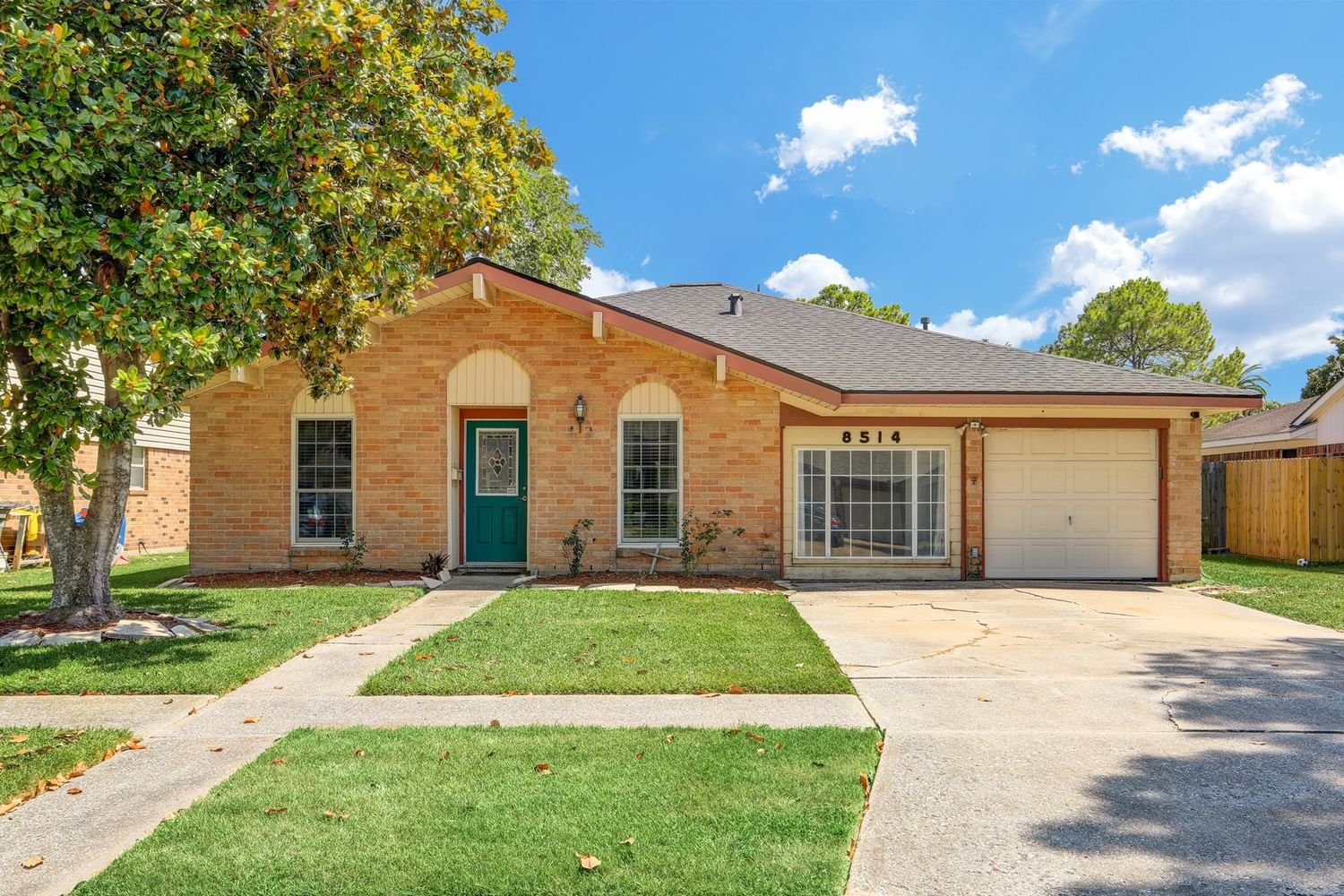Real estate property located at 8514 Collingsdale, Harris, Brookglen, La Porte, TX, US