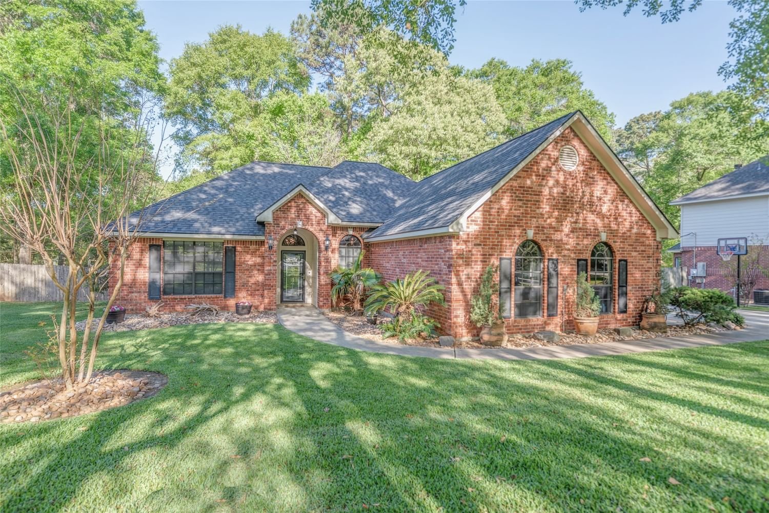 Real estate property located at 1108 Carriage Hills, Montgomery, Carriage Hills 01, Conroe, TX, US